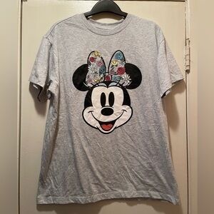Disney Minnie Mouse Gray Floral Embroidered Bow Graphic Tee Shirt Medium